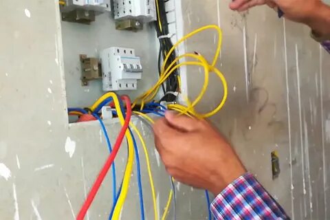 فنى كهرباء بالكويت 