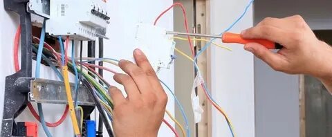 فنى صيانة كهربائية بالكويت